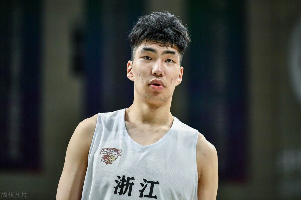 就算是普通人，也很难抽出一个多月的时间，陪老婆去国外深造，更何况您……所以萧女士实在是太幸福了……叶辰自嘲一笑，道：你只看见我这次要陪她去美国深造，但这段时间，各种各样的事情纷至迭来，隔三差五就要往外地甚至国外跑，其实我忽略她挺多的。